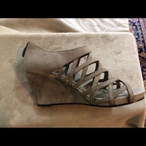 EILEEN FISHER CAGE WEDGE!
